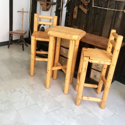 VISOK STOL Z NASLONJALOM