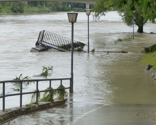 Zbiranje prostovoljnih prispevkov po ujmi v Kranju